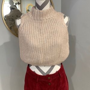 Jennifer Lopez sweater tank
